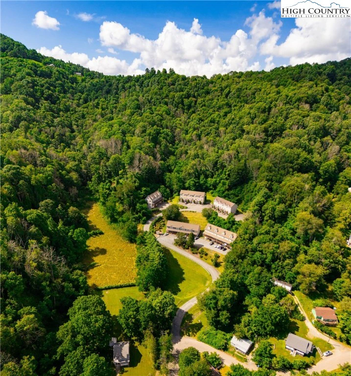 Image number 29 for the current listing