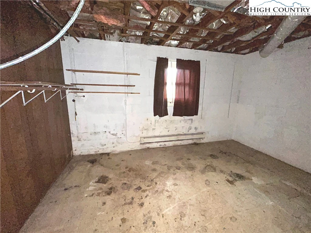 Image number 10 for the current listing