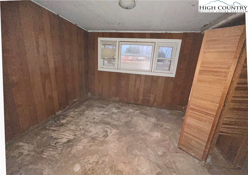 Image number 6 for the current listing