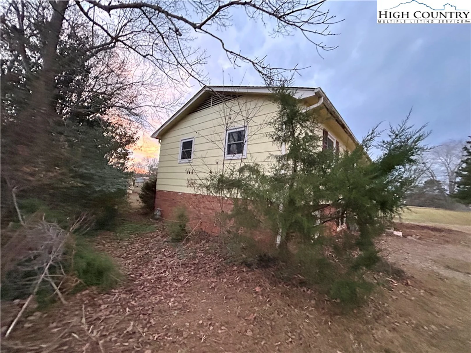 Image number 5 for the current listing