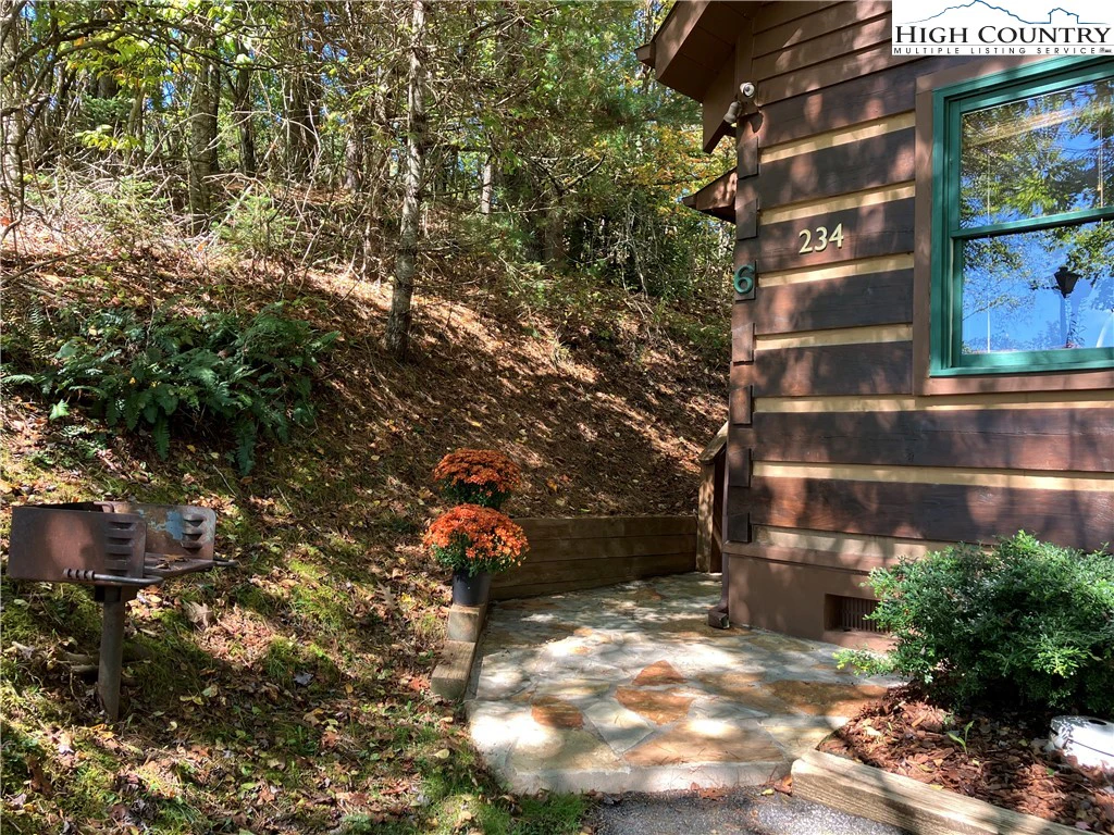 Image number 20 for the current listing