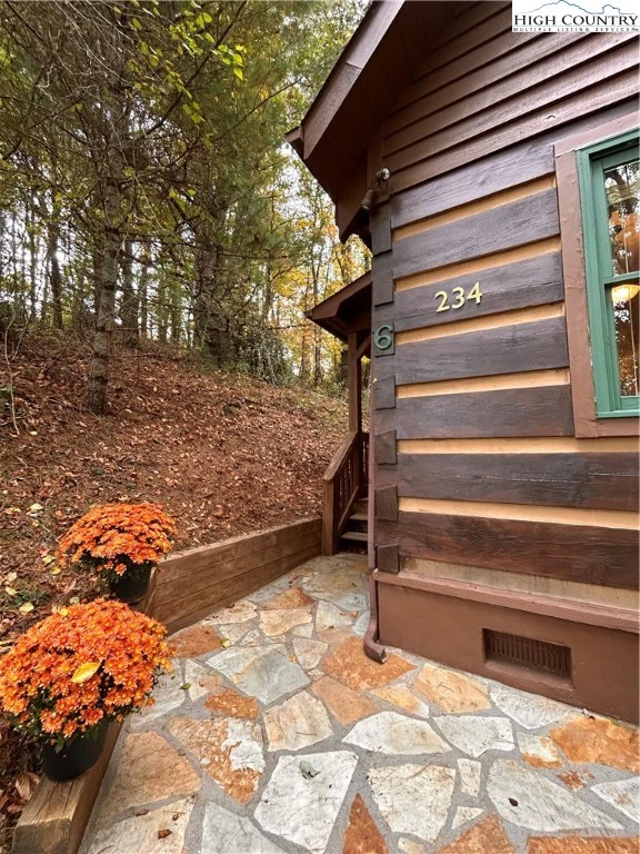 Image number 4 for the current listing