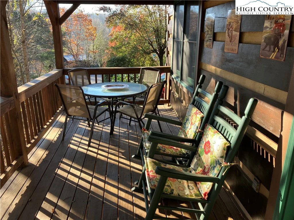 Image number 3 for the current listing
