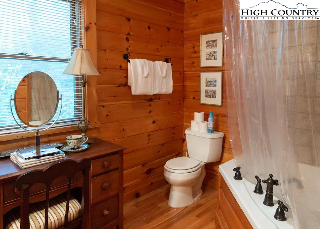 Image number 7 for the current listing