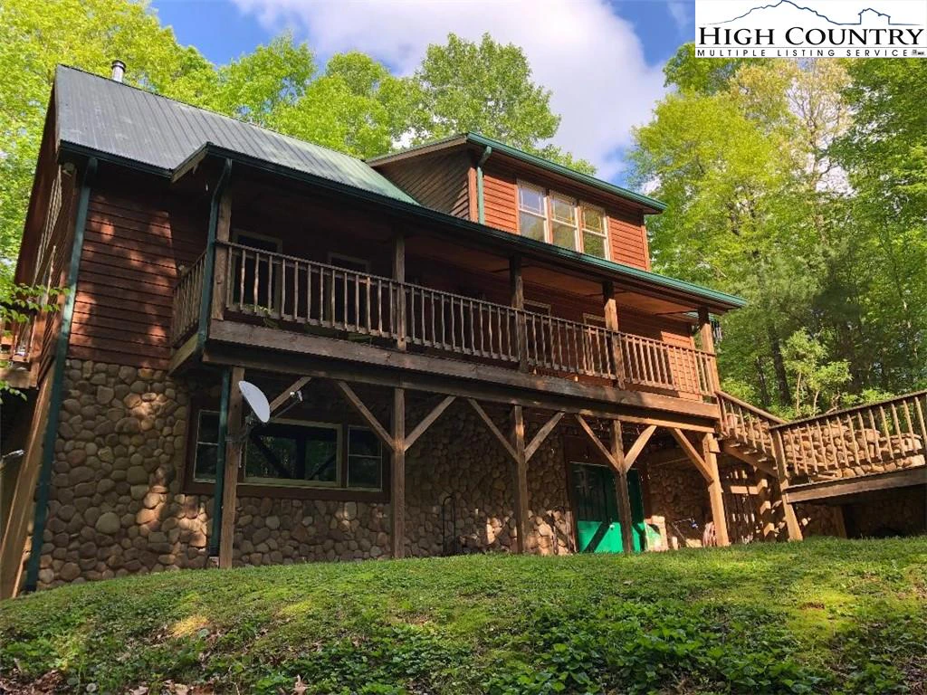 Image number 1 for the current listing