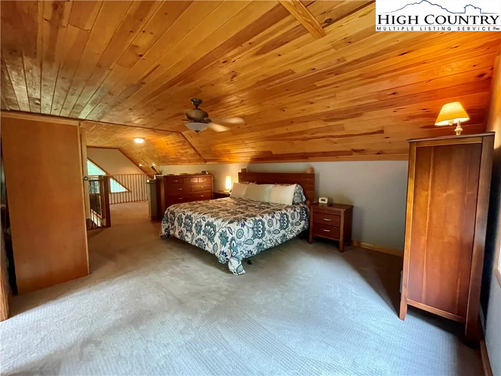 Image number 6 for the current listing
