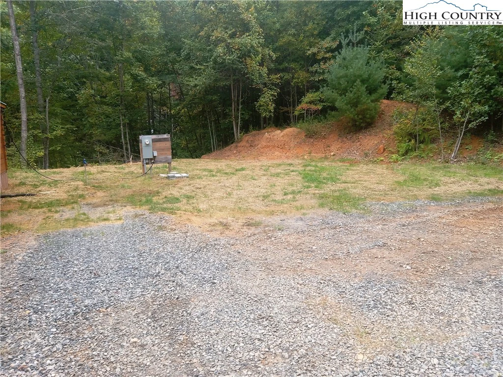 Image number 2 for the current listing