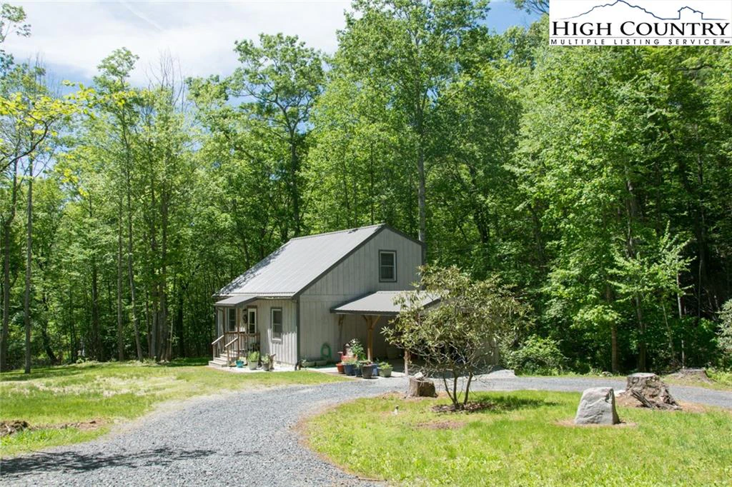 Image number 1 for the current listing