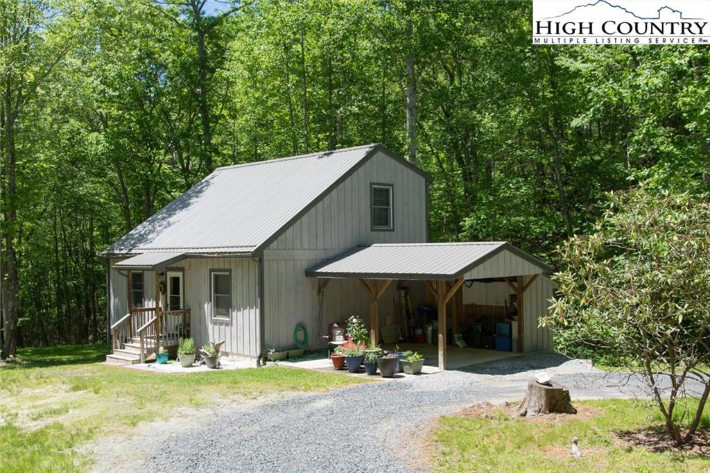 Image number 19 for the current listing