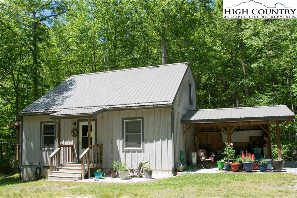 Image number 18 for the current listing