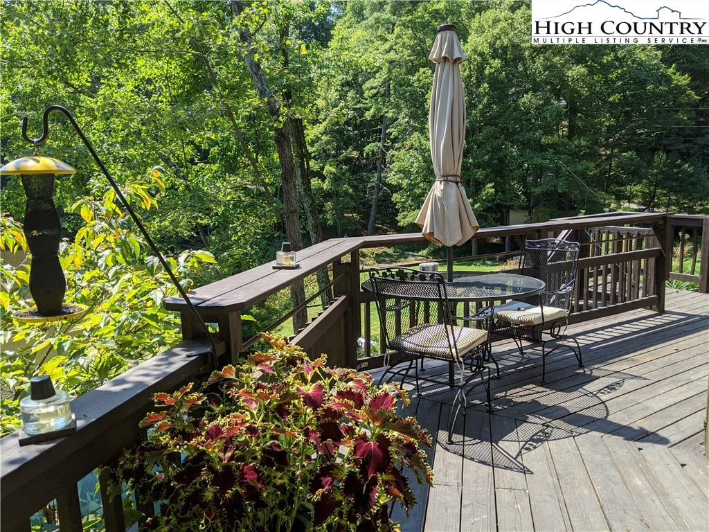 Image number 8 for the current listing