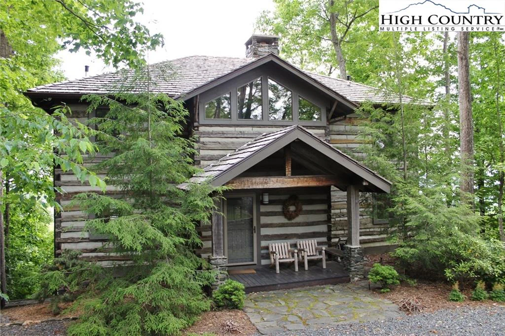 Image number 1 for the current listing