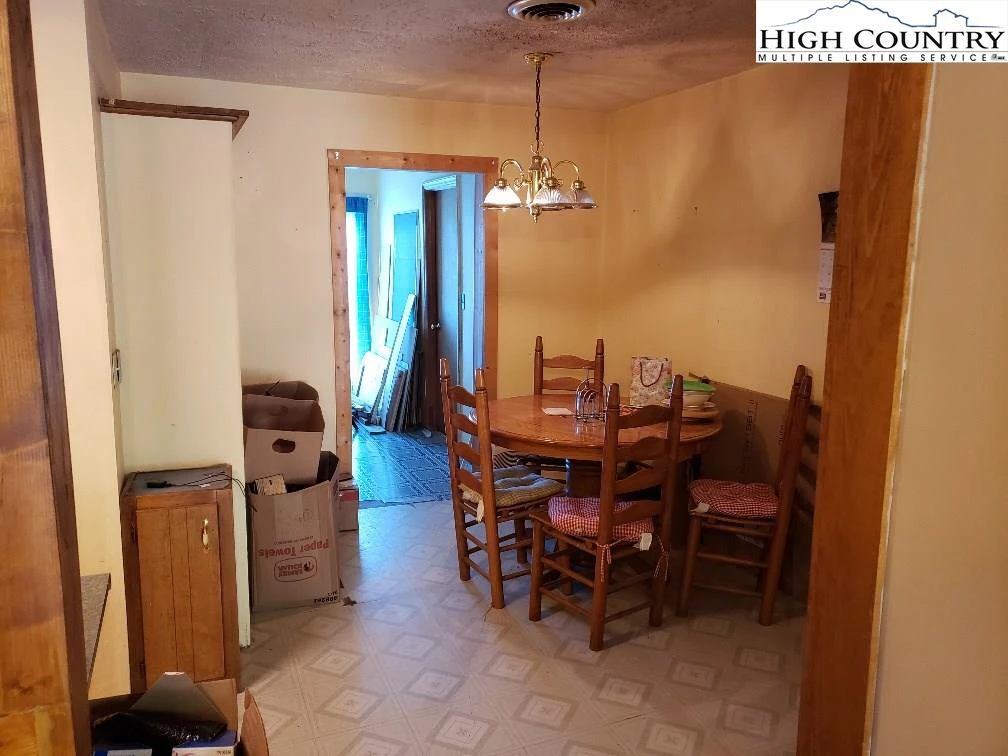 Image number 5 for the current listing