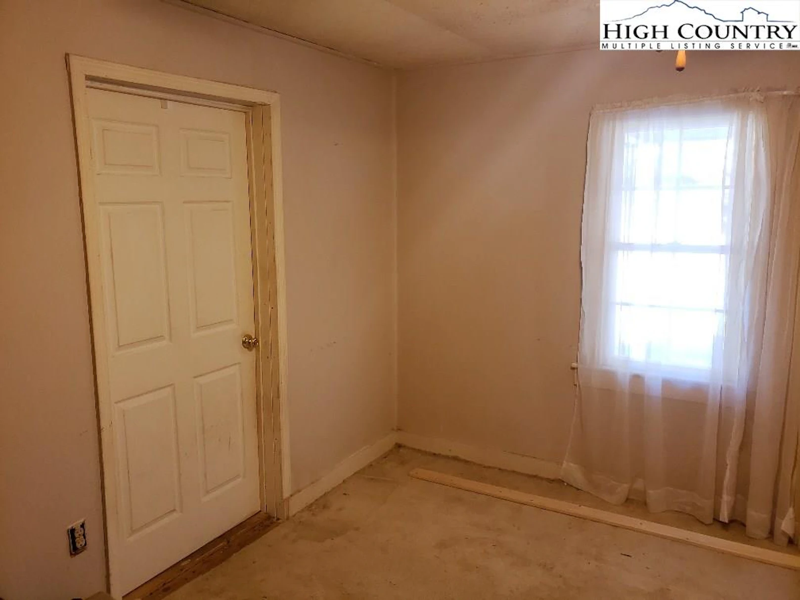 Image number 7 for the current listing