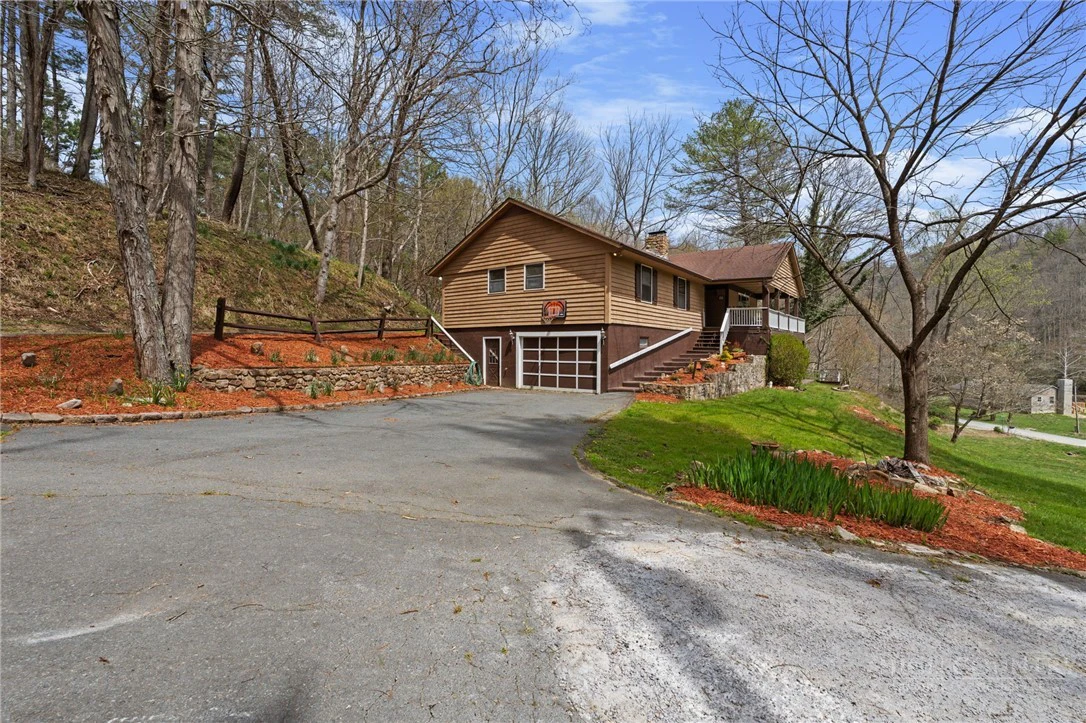 Image number 12 for the current listing