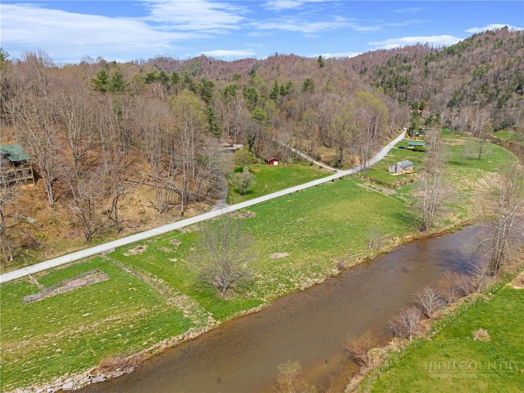 Image number 1 for the current listing