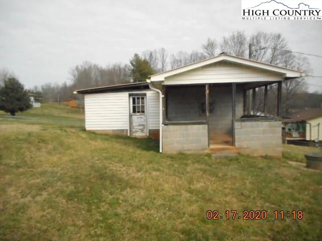 Image number 8 for the current listing