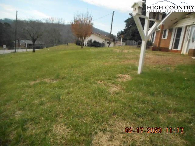 Image number 3 for the current listing