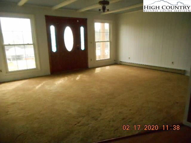 Image number 15 for the current listing