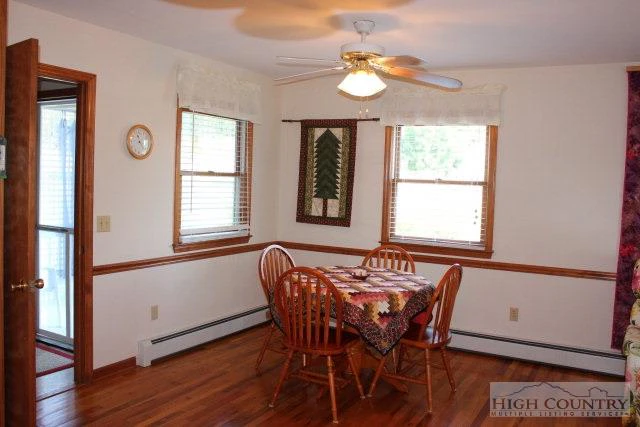 Image number 7 for the current listing
