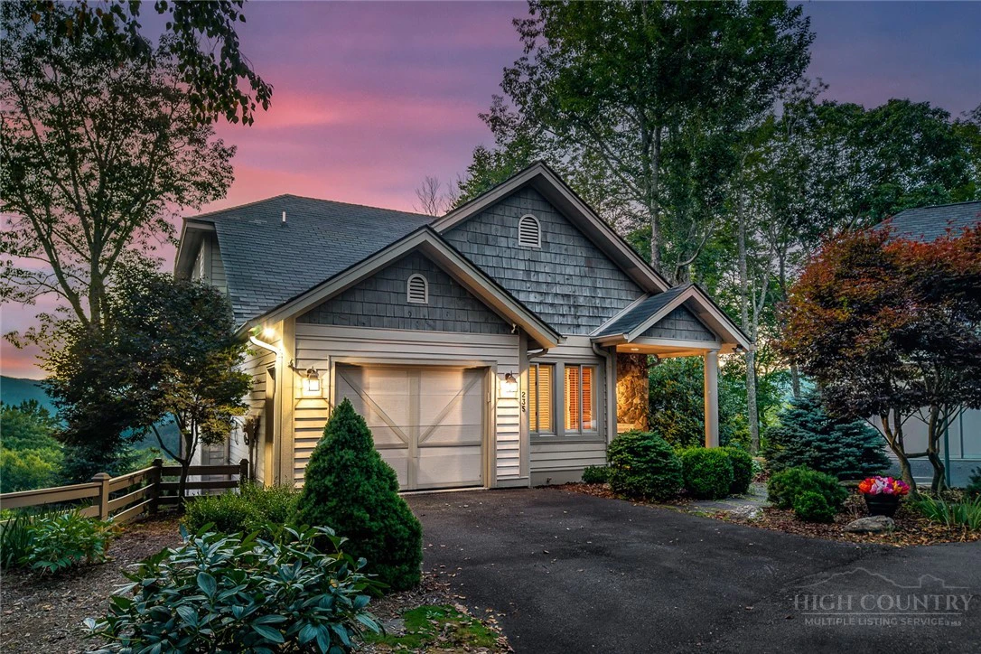 Image number 2 for the current listing