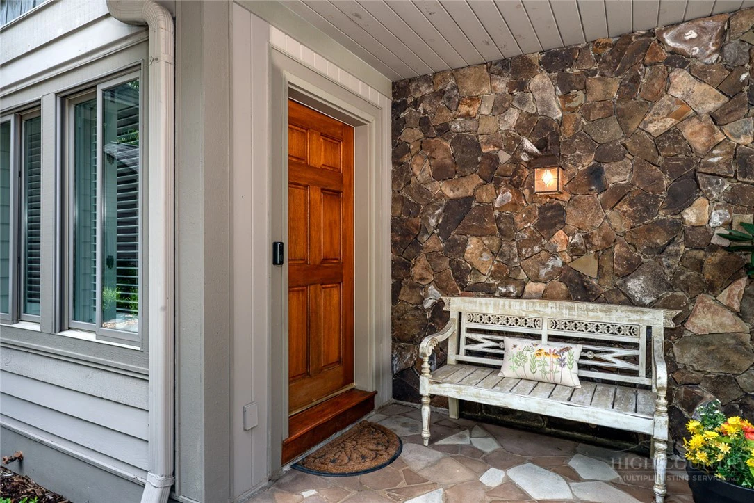 Image number 6 for the current listing