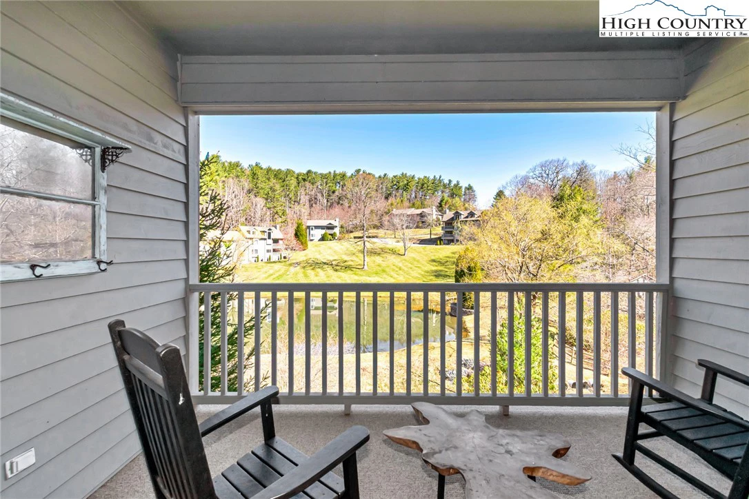 Image number 3 for the current listing