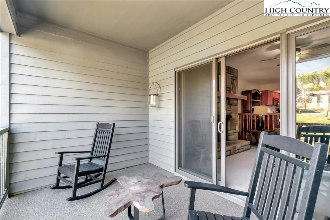 Image number 5 for the current listing