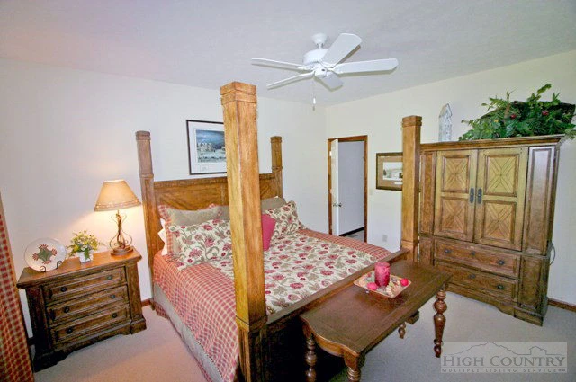 Image number 10 for the current listing