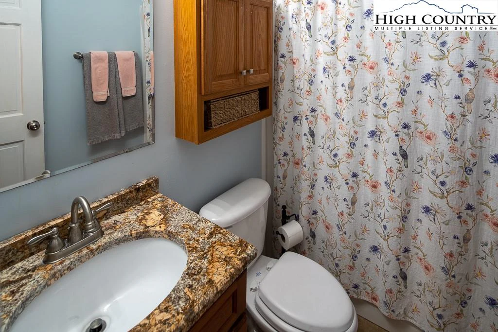 Image number 3 for the current listing