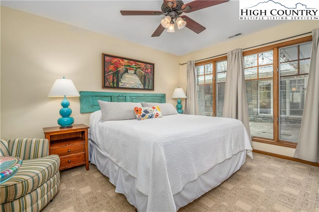 Image number 14 for the current listing