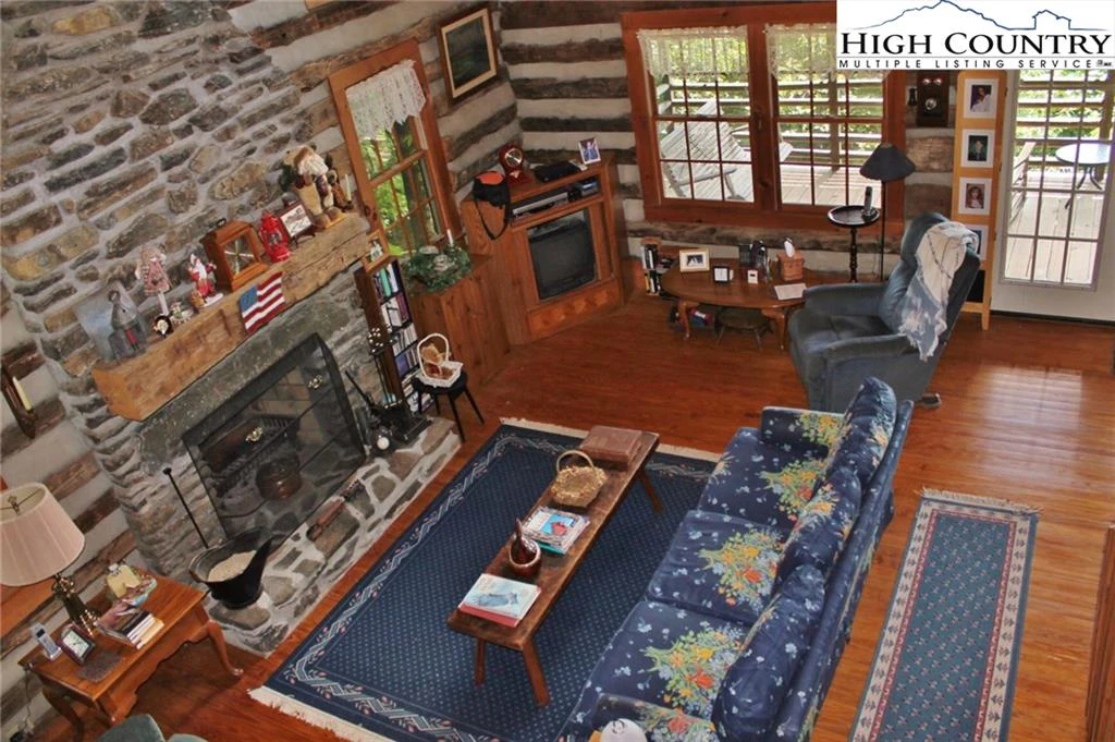 Image number 7 for the current listing