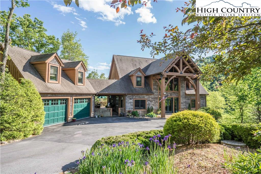 Image number 1 for the current listing