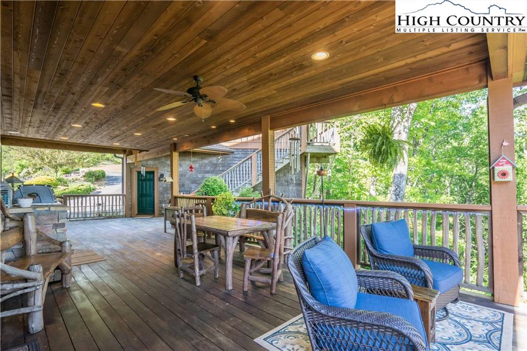 Image number 9 for the current listing