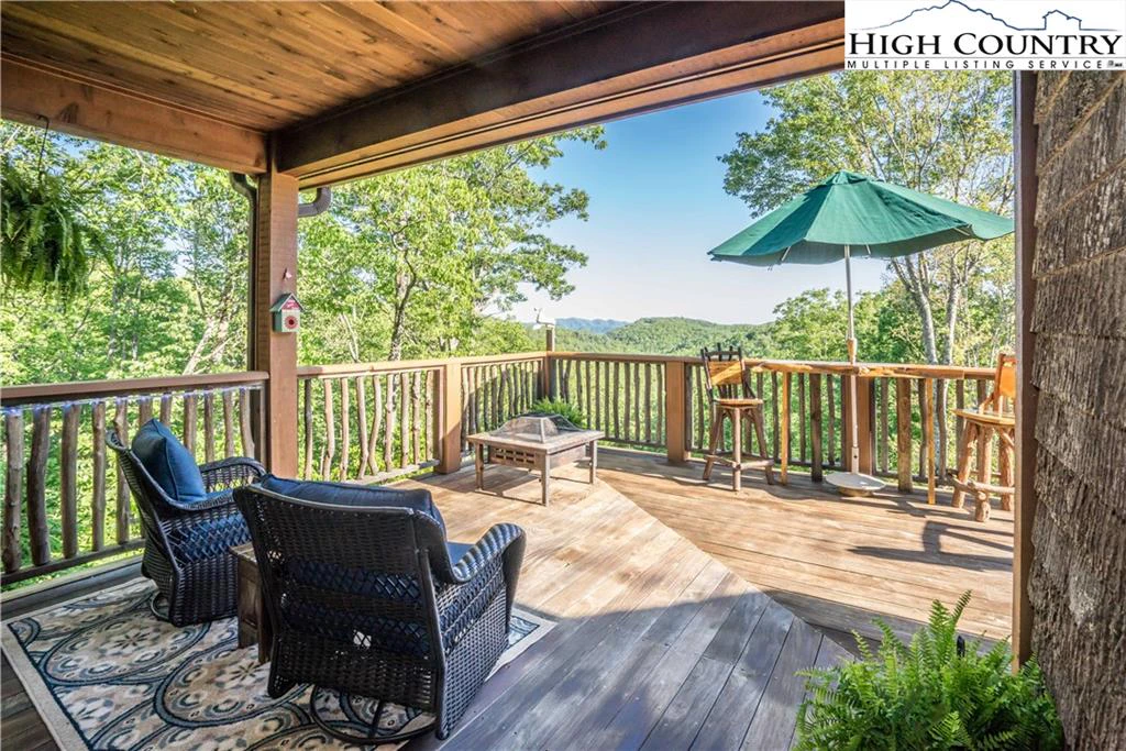 Image number 10 for the current listing