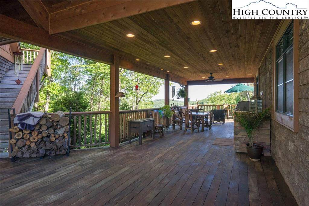 Image number 16 for the current listing