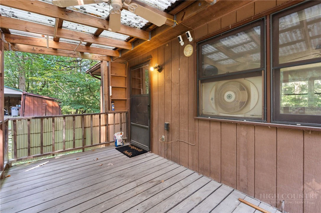 Image number 5 for the current listing