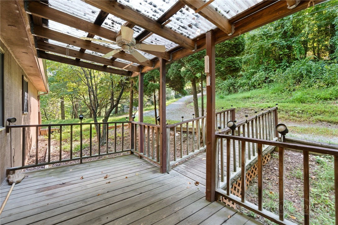 Image number 6 for the current listing