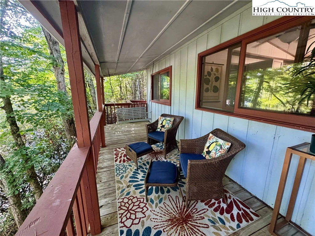 Image number 2 for the current listing