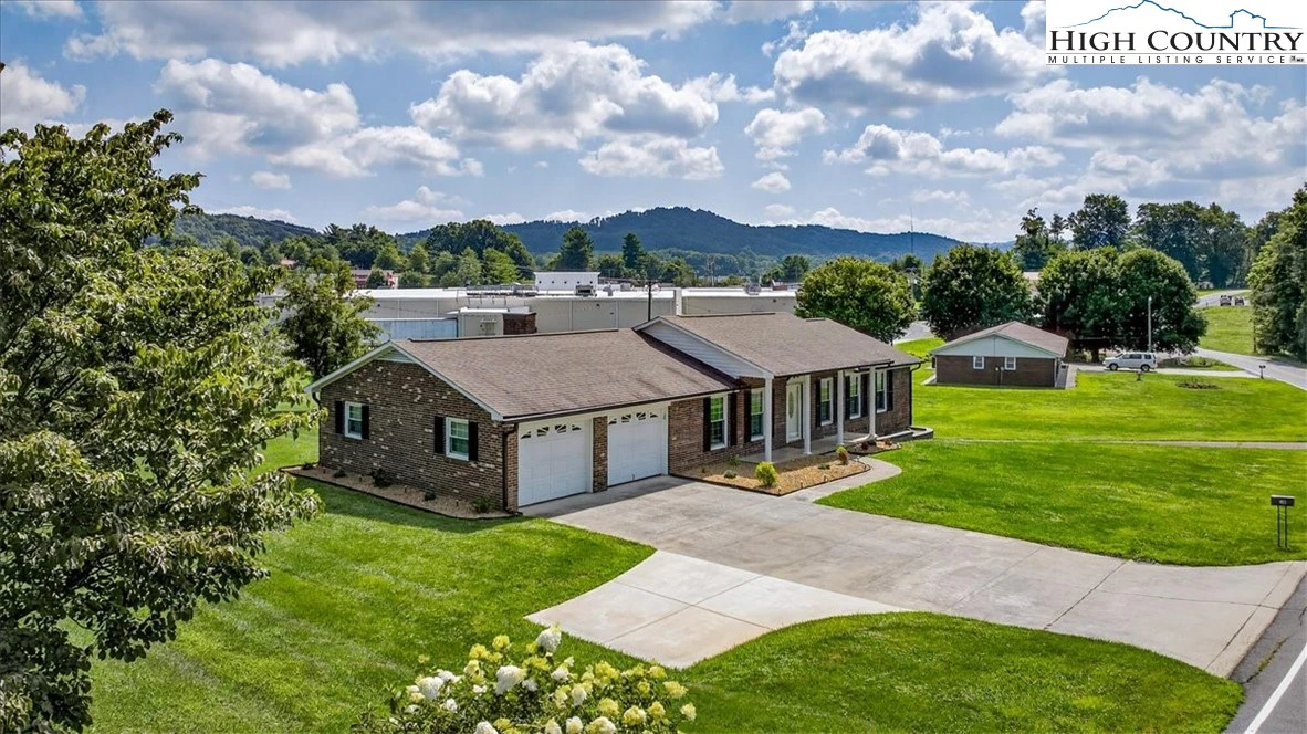 Image number 1 for the current listing