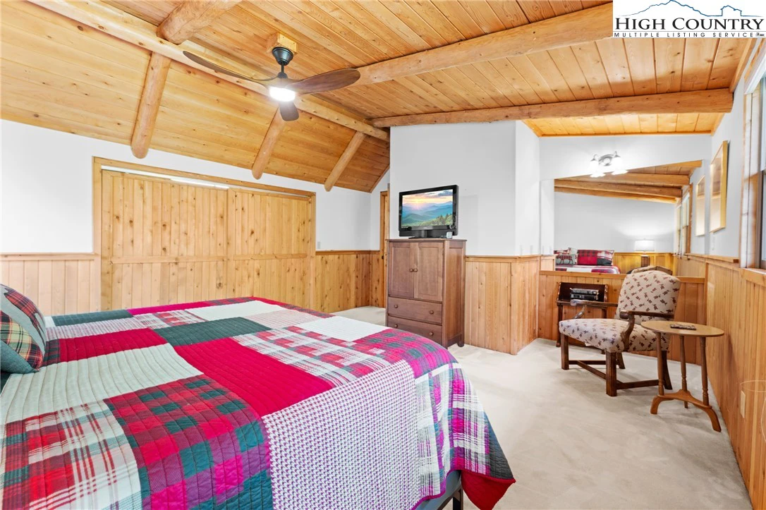 Image number 3 for the current listing