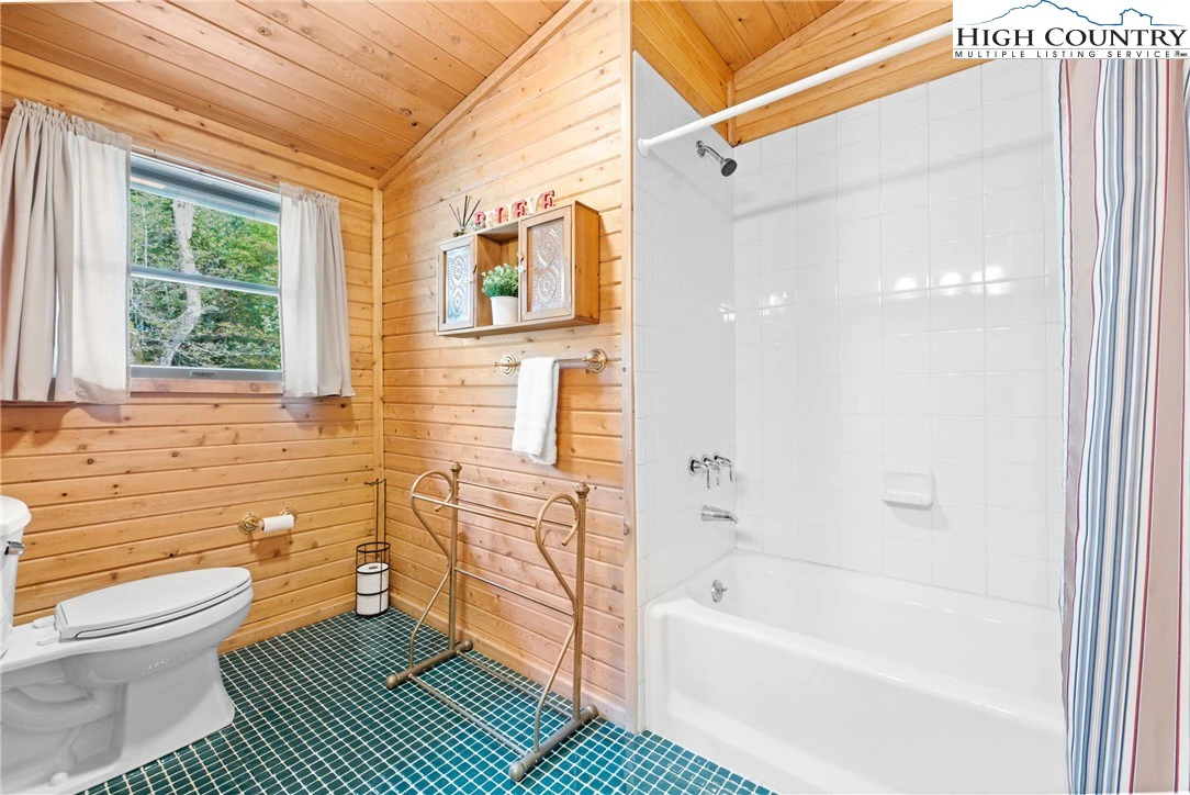 Image number 5 for the current listing
