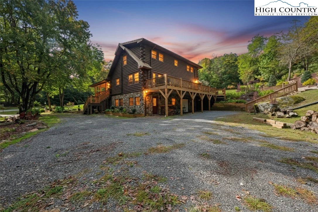 Image number 29 for the current listing