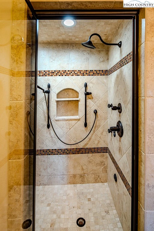 Image number 6 for the current listing