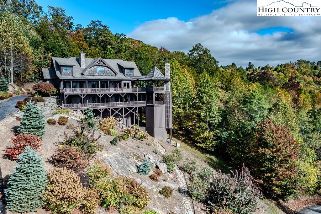Image number 13 for the current listing