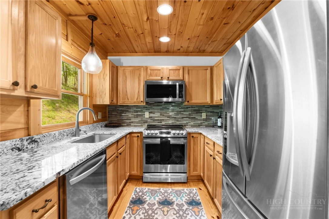 Image number 6 for the current listing