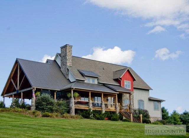 Image number 1 for the current listing