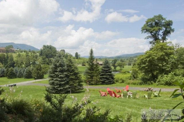 Image number 3 for the current listing