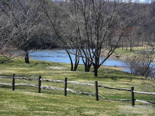Image number 2 for the current listing