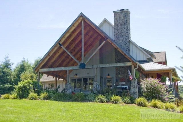 Image number 14 for the current listing